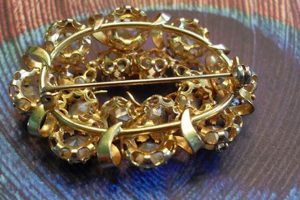 Timeless Vintage Gold Brooch Pins | Styles & Values Safem Fabrication - Precision Engineering & Custom Manufacturing Solutions Timeless Vintage Gold Brooch Pins | Styles & Values | Safem Fabrication - Precision Engineering & Custom Manufacturing Solutions