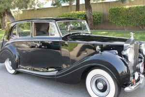 Owning Classic Rolls Royce Vintage Cars: A Guide Safem Fabrication - Precision Engineering & Custom Manufacturing Solutions Owning Classic Rolls Royce Vintage Cars: A Guide | Safem Fabrication - Precision Engineering & Custom Manufacturing Solutions