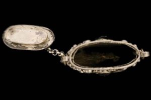 Sacred Keepsakes: Vintage Prayer Box Necklace Treasures Vintage Treasures: Discover Rare Antiques, Collectibles & Retro Finds Sacred Keepsakes: Vintage Prayer Box Necklace Treasures | Vintage Treasures: Discover Rare Antiques, Collectibles & Retro Finds