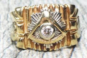 Find Your: Vintage Freemason Ring: A Symbolic Treasure Vintage Treasures: Discover Rare Antiques, Collectibles & Retro Finds Find Your: Vintage Freemason Ring: A Symbolic Treasure | Vintage Treasures: Discover Rare Antiques, Collectibles & Retro Finds