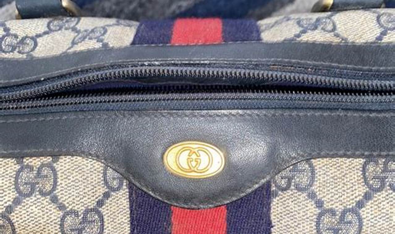 Timeless Elegance: Vintage Gucci Doctor Bag Charm Vintage Treasures: Discover Rare Antiques, Collectibles & Retro Finds Timeless Elegance: Vintage Gucci Doctor Bag Charm | Vintage Treasures: Discover Rare Antiques, Collectibles & Retro Finds