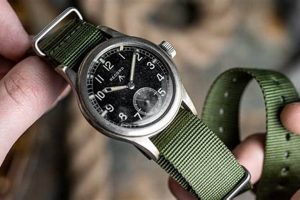Timeless Vintage Army Watches: History on Your Wrist Vintage Treasures: Discover Rare Antiques, Collectibles & Retro Finds Timeless Vintage Army Watches: History on Your Wrist | Vintage Treasures: Discover Rare Antiques, Collectibles & Retro Finds