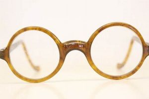 Retro Revival: Vintage Round Spectacles Glasses Style Vintage Treasures: Discover Rare Antiques, Collectibles & Retro Finds Retro Revival: Vintage Round Spectacles Glasses Style | Vintage Treasures: Discover Rare Antiques, Collectibles & Retro Finds