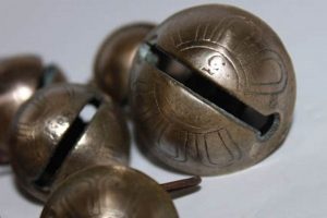 Antique Vintage Brass Sleigh Bells: History & Value Vintage Treasures: Discover Rare Antiques, Collectibles & Retro Finds Antique Vintage Brass Sleigh Bells: History & Value | Vintage Treasures: Discover Rare Antiques, Collectibles & Retro Finds