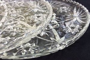 Buy Glass Serving Platters Vintage: Antique & Collectible Vintage Treasures: Discover Rare Antiques, Collectibles & Retro Finds Buy Glass Serving Platters Vintage: Antique & Collectible | Vintage Treasures: Discover Rare Antiques, Collectibles & Retro Finds