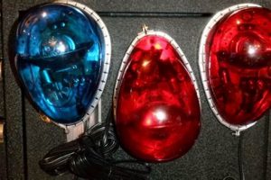 Antique Vintage Emergency Lights: Beacons of the Past Vintage Treasures: Discover Rare Antiques, Collectibles & Retro Finds Antique Vintage Emergency Lights: Beacons of the Past | Vintage Treasures: Discover Rare Antiques, Collectibles & Retro Finds