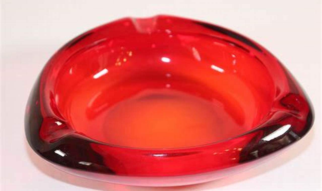 Collectible Vintage Glass Ashtrays: Styles & Values | Vintage Treasures: Discover Rare Antiques, Collectibles & Retro Finds