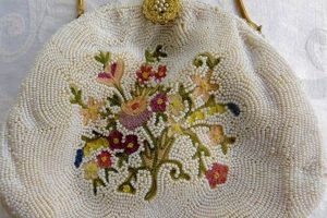 Shop Antique Vintage Beaded Bag: Elegant Purses | Vintage Treasures: Discover Rare Antiques, Collectibles & Retro Finds