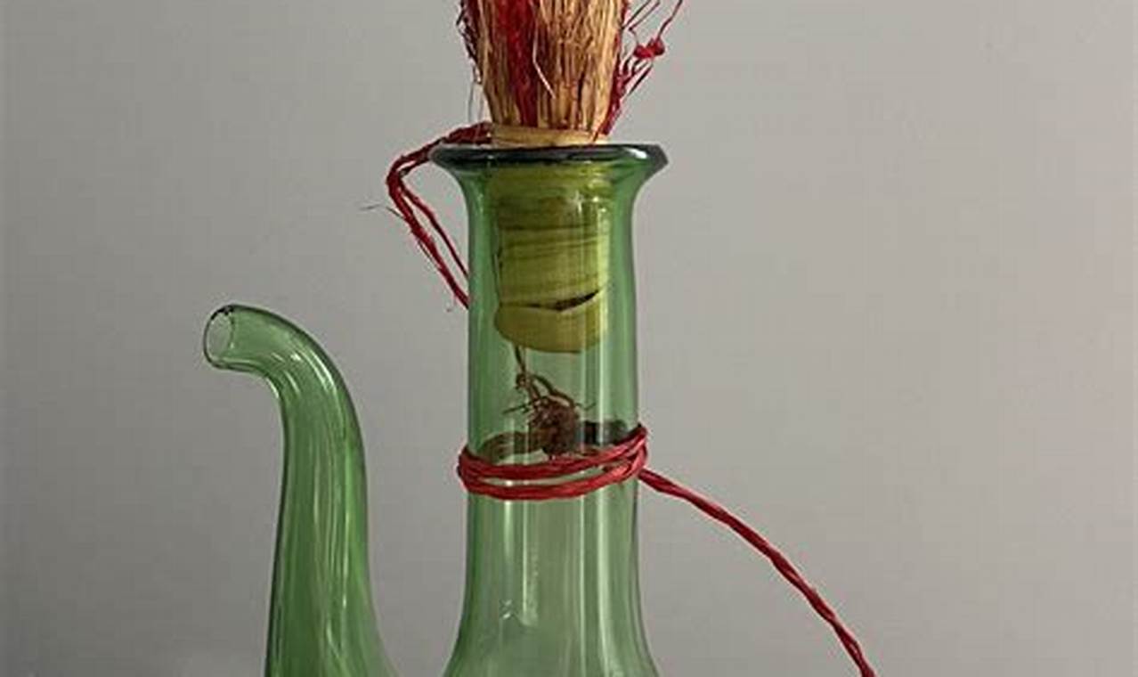 Discover: Vintage Green Glass Wine Decanter Charm Vintage Treasures: Discover Rare Antiques, Collectibles & Retro Finds Discover: Vintage Green Glass Wine Decanter Charm | Vintage Treasures: Discover Rare Antiques, Collectibles & Retro Finds