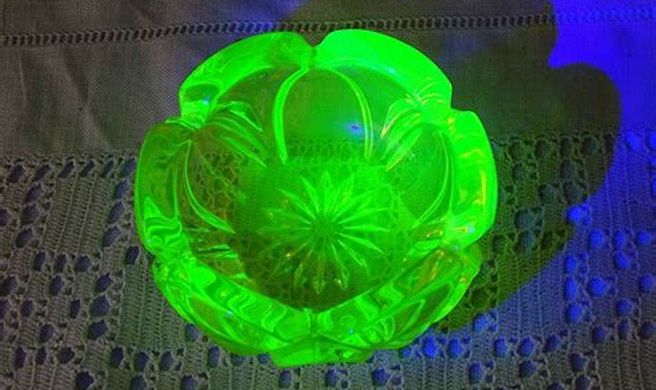 Glow! Collectible Vintage Uranium Glass Guide Vintage Treasures: Discover Rare Antiques, Collectibles & Retro Finds Glow! Collectible Vintage Uranium Glass Guide | Vintage Treasures: Discover Rare Antiques, Collectibles & Retro Finds