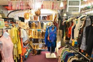 Shop Retro: Vintage Clothing Stores Austin Gems! | Vintage Treasures: Discover Rare Antiques, Collectibles & Retro Finds