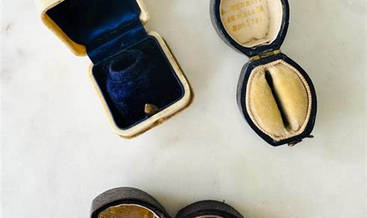 Antique & Beyond: Vintage Ring Boxes for Keepsakes Vintage Treasures: Discover Rare Antiques, Collectibles & Retro Finds Antique & Beyond: Vintage Ring Boxes for Keepsakes | Vintage Treasures: Discover Rare Antiques, Collectibles & Retro Finds