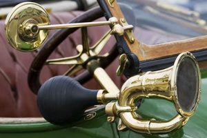 Buy Antique Vintage Car Horn: Classic Auto Horns | Vintage Treasures: Discover Rare Antiques, Collectibles & Retro Finds