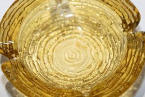 Collectible Vintage Ashtrays Glass: Styles & Values Vintage Treasures: Discover Rare Antiques, Collectibles & Retro Finds Collectible Vintage Ashtrays Glass: Styles & Values | Vintage Treasures: Discover Rare Antiques, Collectibles & Retro Finds