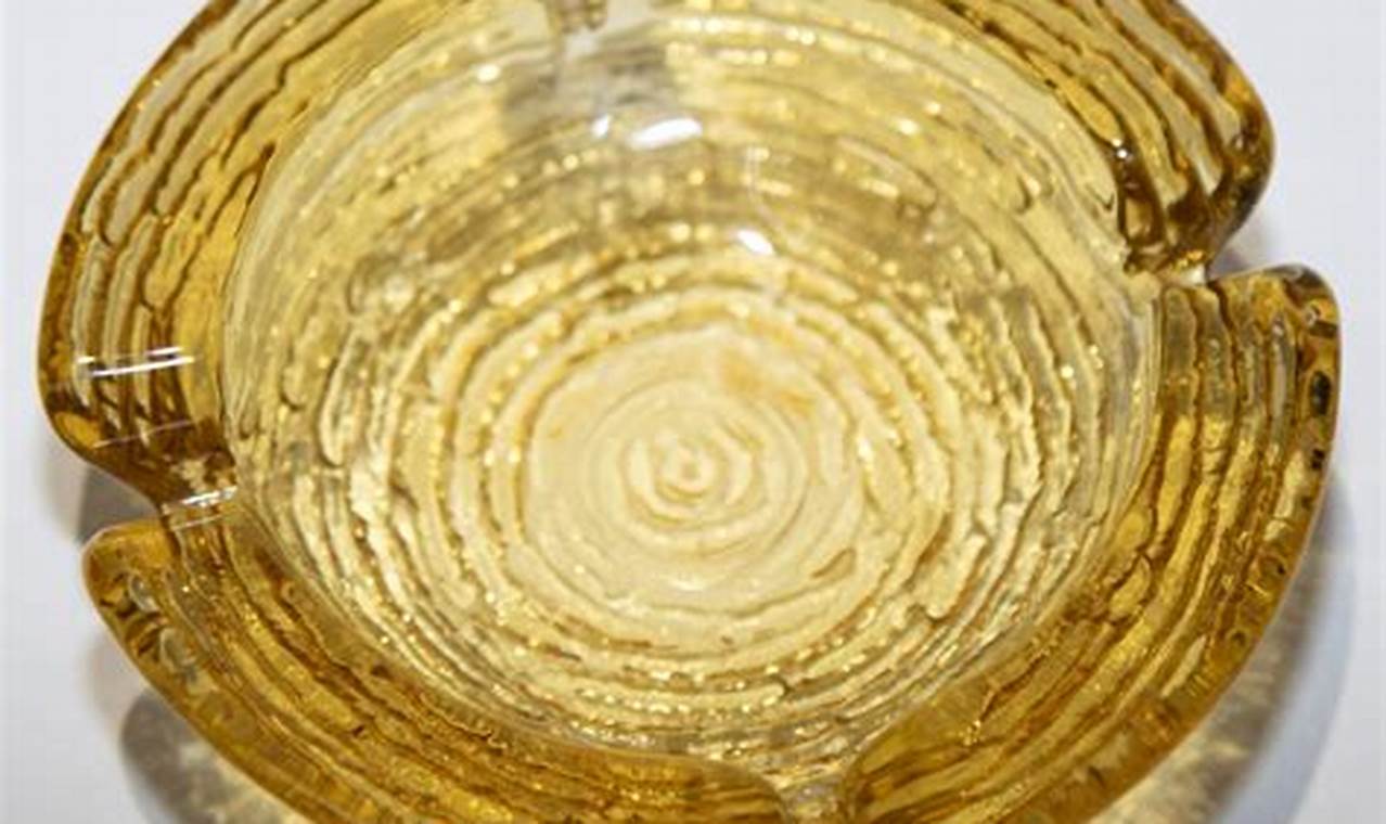 Collectible Vintage Ashtrays Glass: Styles & Values Vintage Treasures: Discover Rare Antiques, Collectibles & Retro Finds Collectible Vintage Ashtrays Glass: Styles & Values | Vintage Treasures: Discover Rare Antiques, Collectibles & Retro Finds