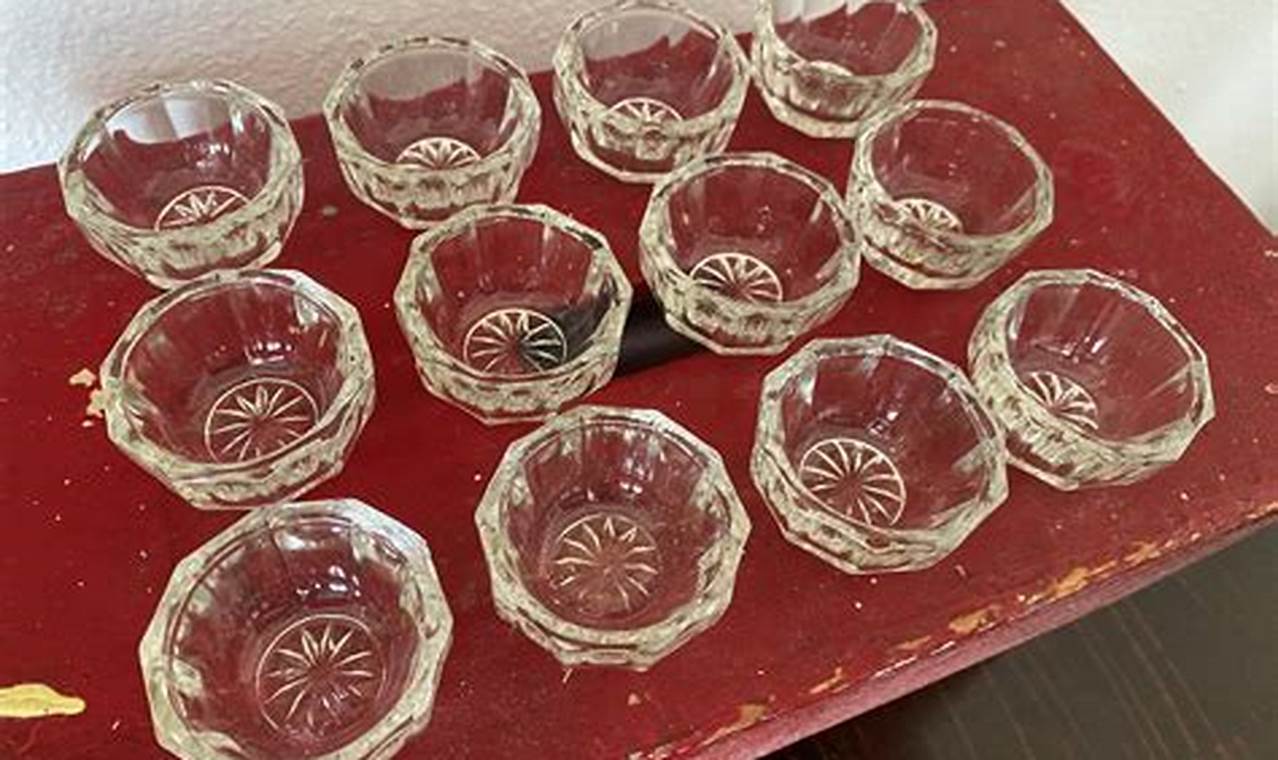 Antique Vintage Glass Salt Cellars: Styles & Values | Vintage Treasures: Discover Rare Antiques, Collectibles & Retro Finds