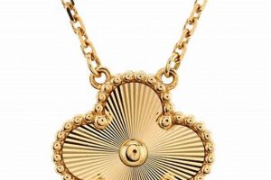 Timeless Vintage Gold Pendant Necklace: Style &amp; Elegance | Vintage Treasures: Discover Rare Antiques, Collectibles & Retro Finds