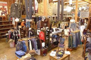 Best Vintage Stores Melrose Avenue: Your Style Awaits! Vintage Treasures: Discover Rare Antiques, Collectibles & Retro Finds Best Vintage Stores Melrose Avenue: Your Style Awaits! | Vintage Treasures: Discover Rare Antiques, Collectibles & Retro Finds