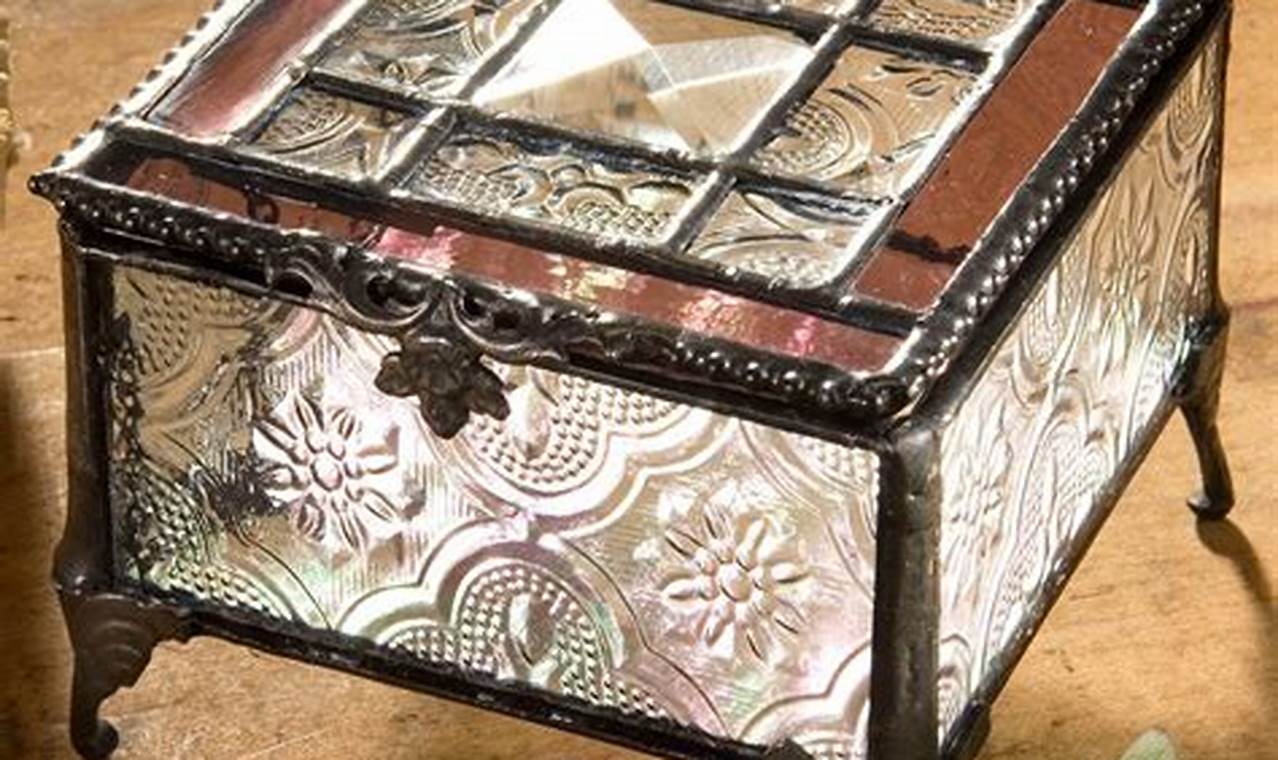Antique & Vintage Jewelry Boxes: Chic Storage | Vintage Treasures: Discover Rare Antiques, Collectibles & Retro Finds