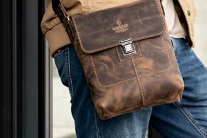 Timeless Treasures: Vintage Shoulder Bag Style for You! | Vintage Treasures: Discover Rare Antiques, Collectibles & Retro Finds