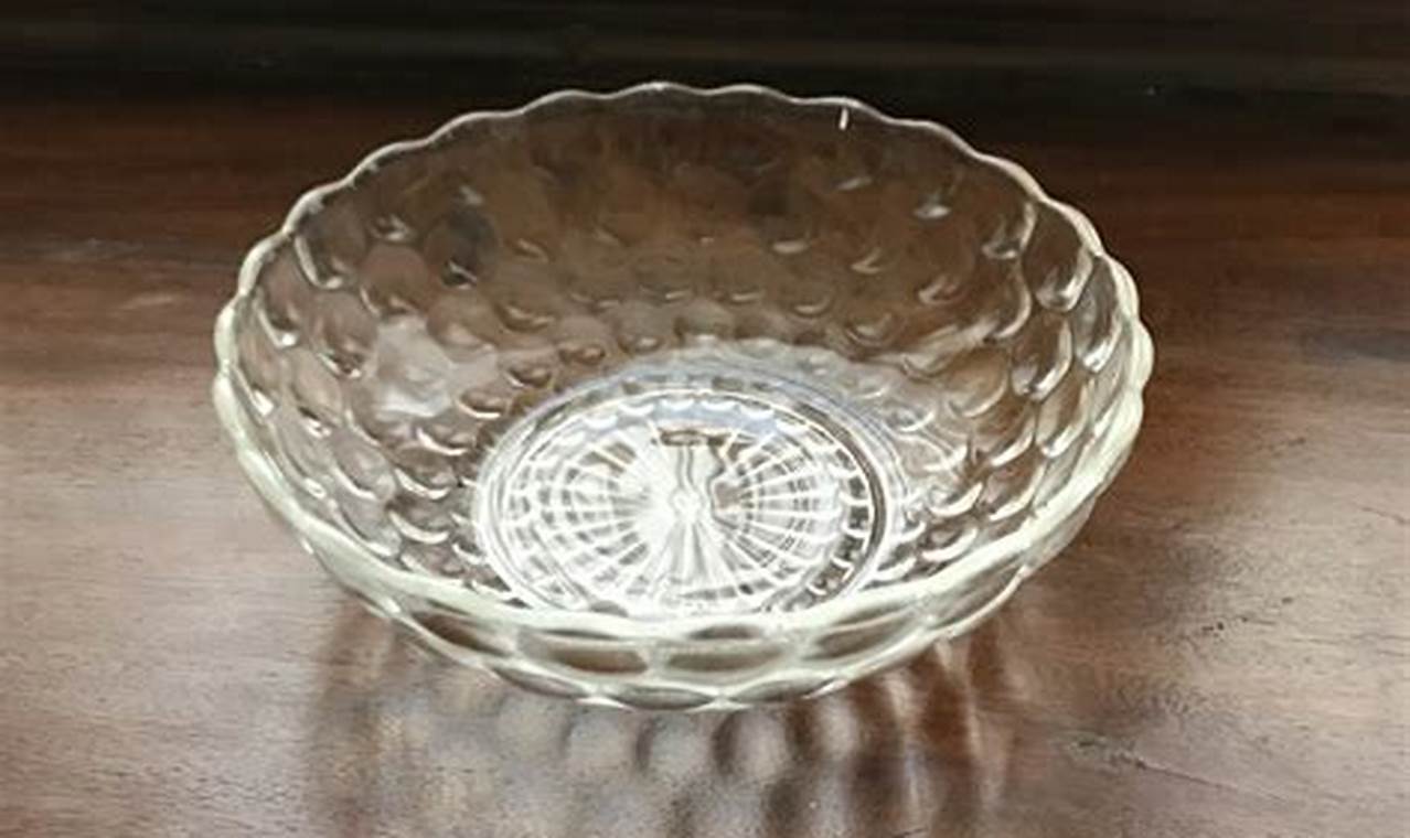 Collectible Vintage Pressed Glass Bowls: A Guide | Vintage Treasures: Discover Rare Antiques, Collectibles & Retro Finds