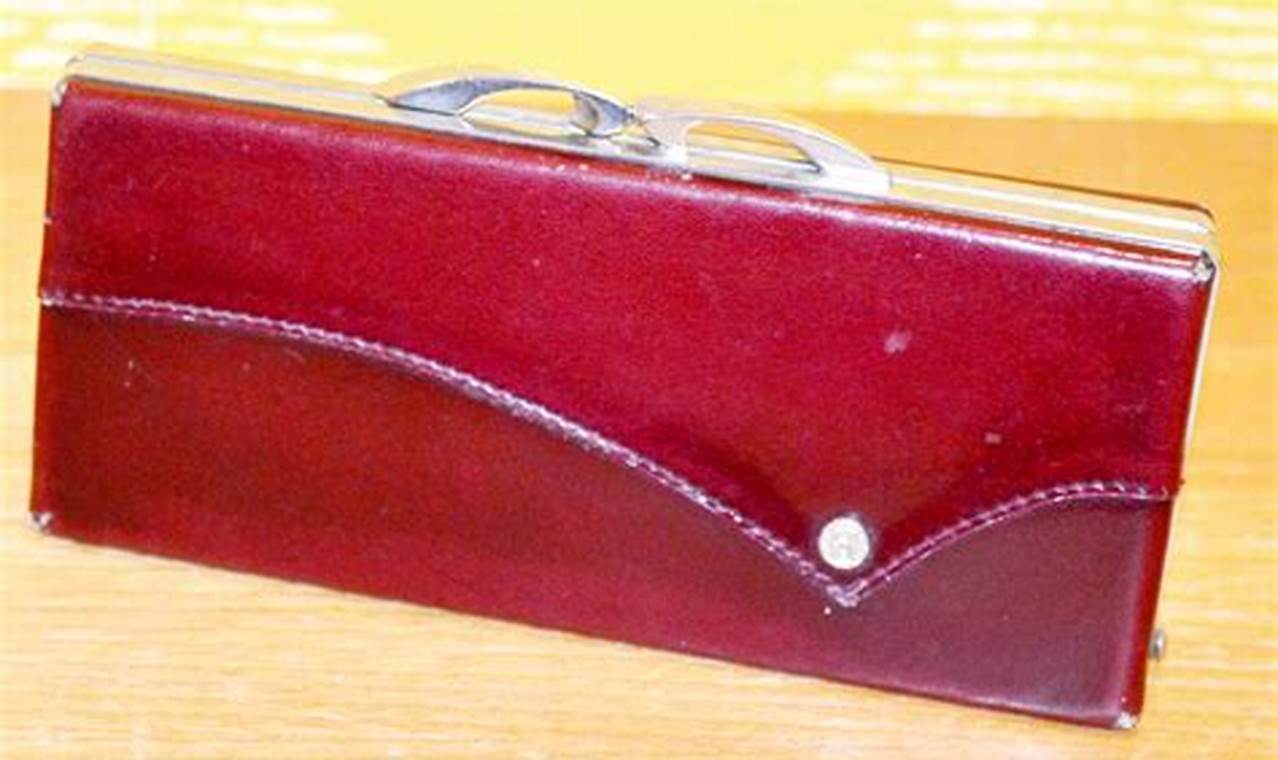 Timeless Vintage Glasses Case: Styles & Protection | Vintage Treasures: Discover Rare Antiques, Collectibles & Retro Finds