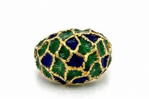 Bold & Beautiful: Vintage Statement Rings for You | Vintage Treasures: Discover Rare Antiques, Collectibles & Retro Finds