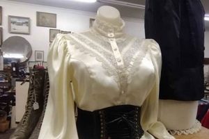 Shop Retro: Vintage Clothing Omaha Finds! | Vintage Treasures: Discover Rare Antiques, Collectibles & Retro Finds