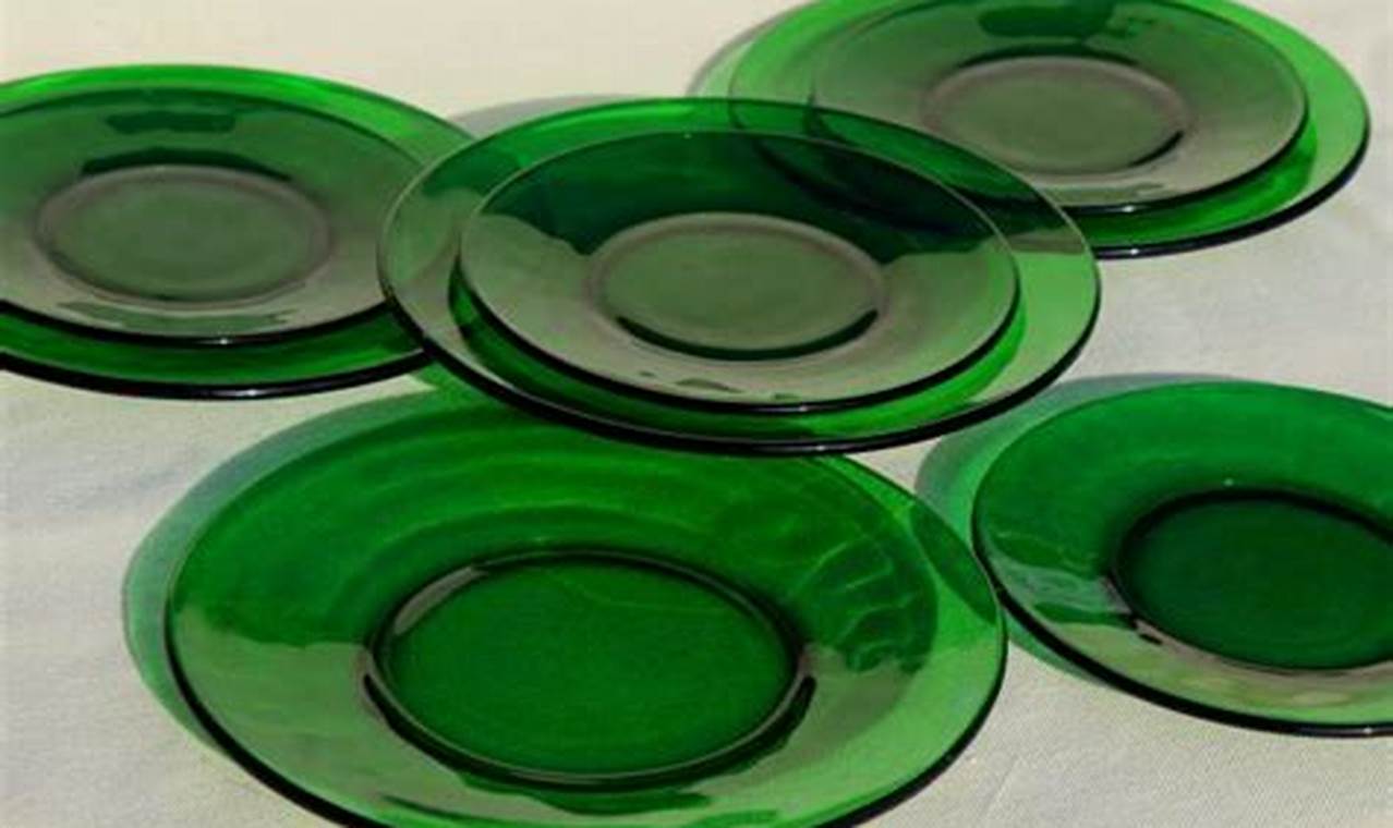 Buy Vintage Green Glass Plates: Rare & Collectible! | Vintage Treasures: Discover Rare Antiques, Collectibles & Retro Finds