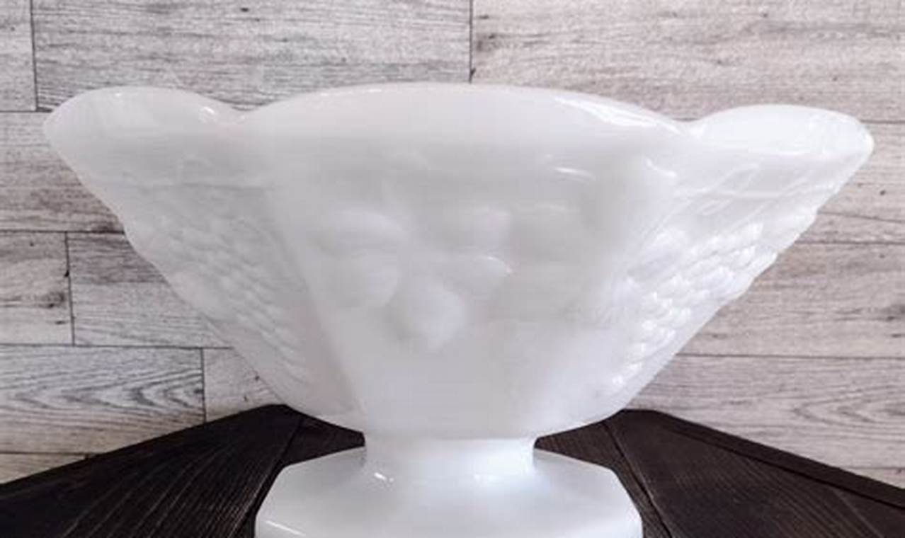 Collectible Vintage Milk Glass Bowl: History & Value Vintage Treasures: Discover Rare Antiques, Collectibles & Retro Finds Collectible Vintage Milk Glass Bowl: History & Value | Vintage Treasures: Discover Rare Antiques, Collectibles & Retro Finds