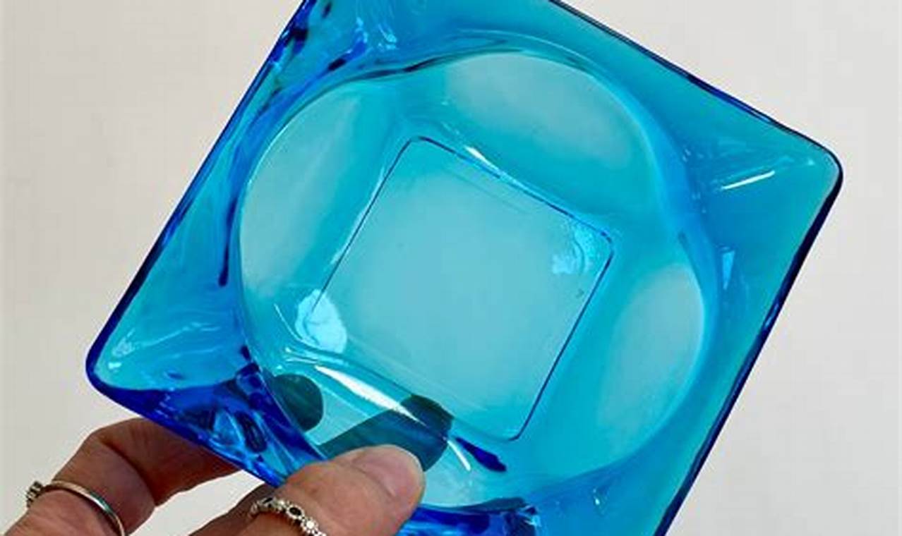 Buy: Stunning Vintage Blue Glass Ashtray [Collectible] | Vintage Treasures: Discover Rare Antiques, Collectibles & Retro Finds
