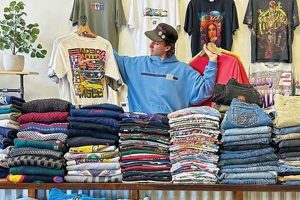 Shop Timeless Vintage Clothing in Scottsdale, AZ Today! | Vintage Treasures: Discover Rare Antiques, Collectibles & Retro Finds