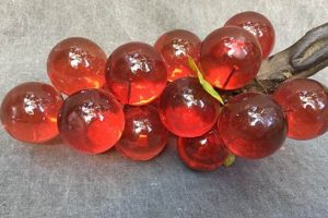Collecting Vintage Glass Grapes: Decor & Values | Vintage Treasures: Discover Rare Antiques, Collectibles & Retro Finds
