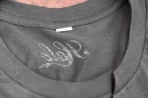 DIY: How to Make a Tee Shirt Look Vintage - Style Tips | Vintage Treasures: Discover Rare Antiques, Collectibles & Retro Finds