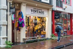 Amsterdam Vintage: Your Guide to the Best Shops | Vintage Treasures: Discover Rare Antiques, Collectibles & Retro Finds