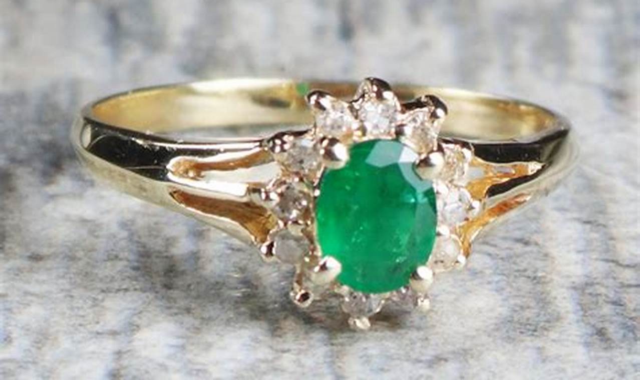 Timeless Beauty: Vintage Emerald and Gold Rings For Sale | Vintage Treasures: Discover Rare Antiques, Collectibles & Retro Finds
