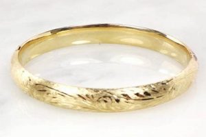 Timeless Gold: Vintage Gold Bangle Bracelet Charm | Vintage Treasures: Discover Rare Antiques, Collectibles & Retro Finds
